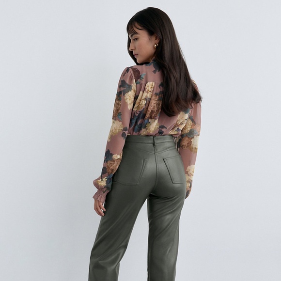 Aritzia Pants - NWT ARITZIA MELINA PANT!!!